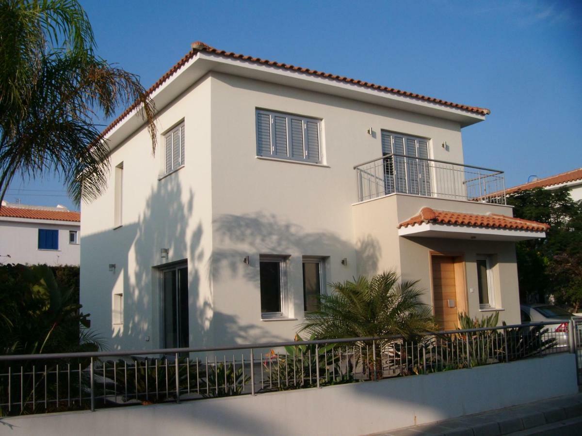 Family Home Protaras Extérieur photo